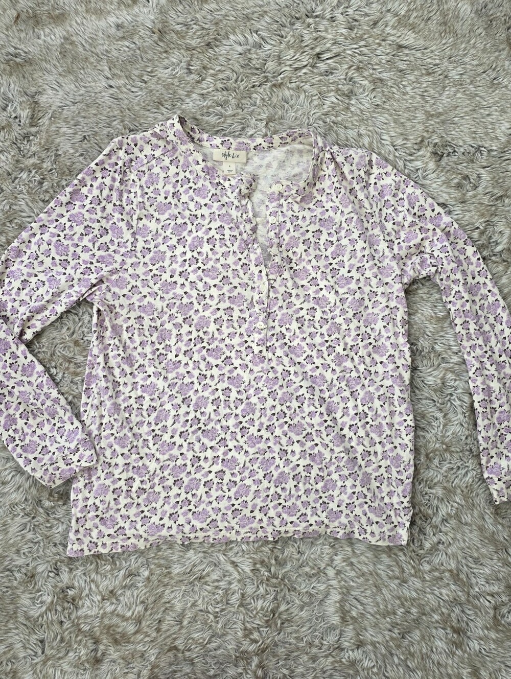 Style & Co. Lavender Floral Long Sleeve Henley Tee Women's Size Large